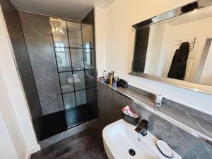 En suite- click for photo gallery